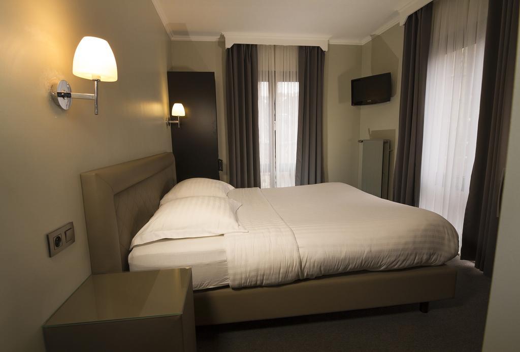 Hotel Le Chantecler Брюксел Екстериор снимка