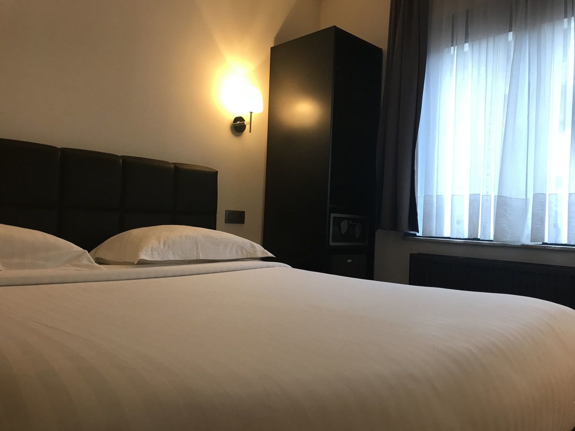 Hotel Le Chantecler Брюксел Екстериор снимка