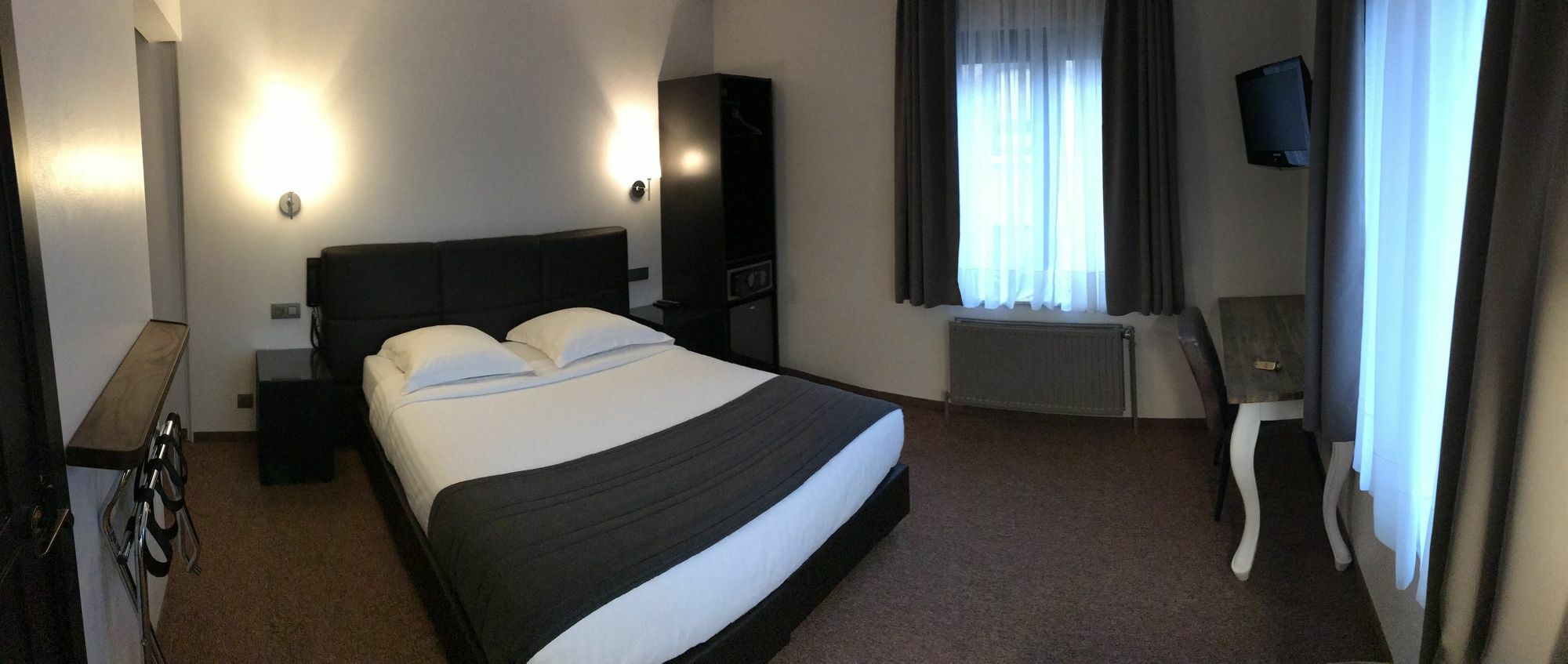 Hotel Le Chantecler Брюксел Екстериор снимка